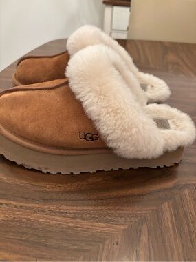 UGG Chestnut Suede Disquette Slippers